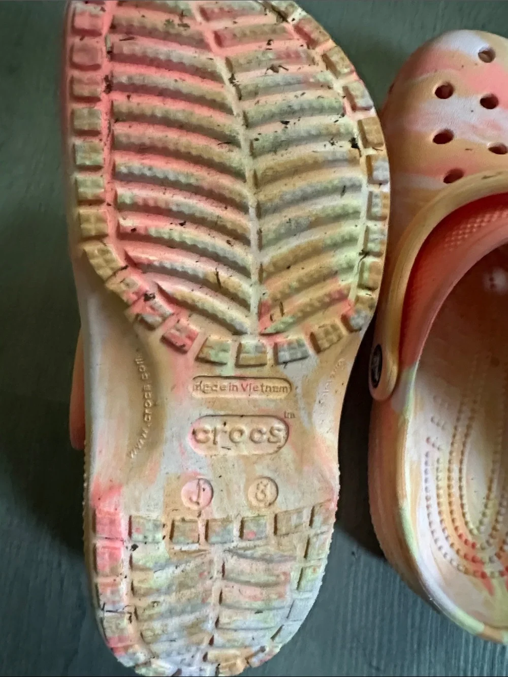CROCS Kids Tie-Dye Clog in Peach and Cream